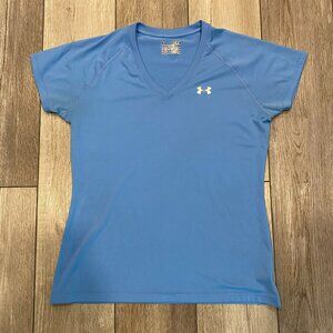 Women's size medium UA v-neck top